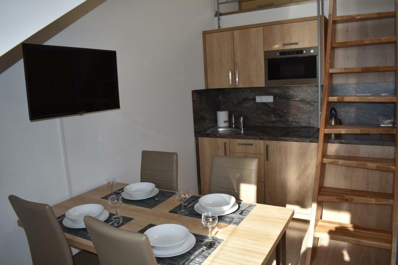 Apartma Fara Loucna nad Desnou Luaran gambar