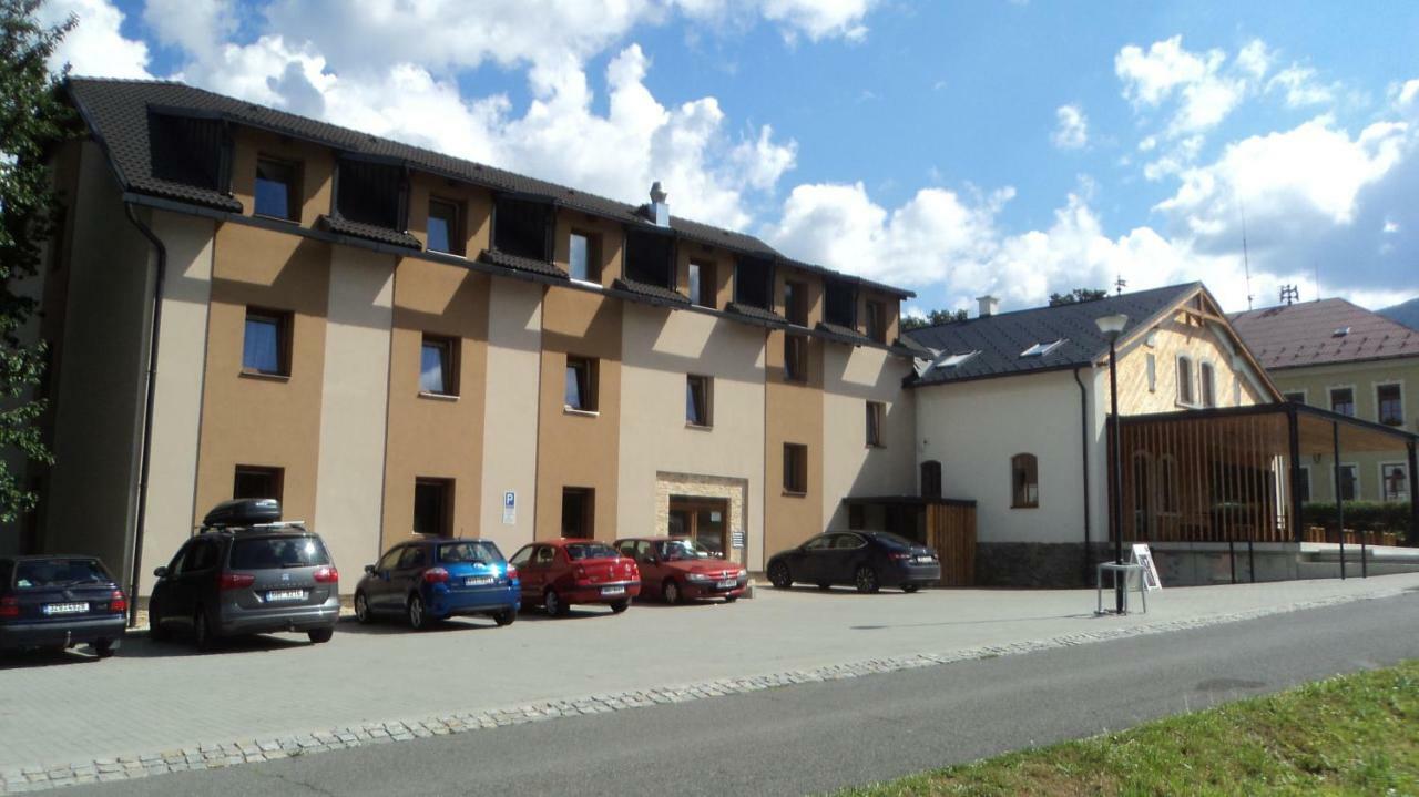 Apartma Fara Loucna nad Desnou Luaran gambar